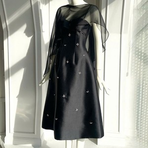 Robe de soirée élégante vintage pour femme, brodée, en organza, manches courtes, avec cape en mousseline transparente, respirante, coupe trapèze, avec empiècements en maille - Product Image 3