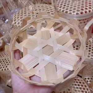 Cesta de Almacenamiento de Mimbre de Nuevo Diseño con Acabado Elegante, Perfecta para Mesas de Restaurante y Almacenamiento de Alimentos en el Hogar - Product Image 1