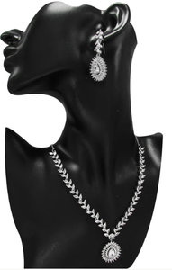 Juego de Joyería de 4 Piezas con Circones, Collar con Colgante de Hoja de Cristal Transparente, Aretes, Anillo y Pulsera para Bodas y Fiestas, para Mujer - Product Image 5