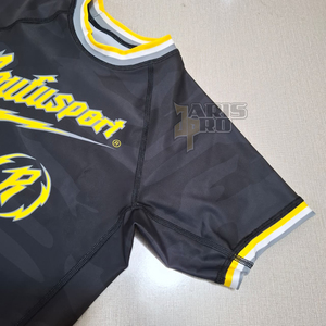 เสื้อรัดรูปสำหรับทีมบราซิลเลียนยิวยิตสูแบบไม่ใช้ผ้าปูเสื่อ (No Gi) สำหรับการฝึกซ้อมและการแข่งขัน  ลายพิมพ์แบบ Heat-Transfer เป็นมิตรต่อสิ่งแวดล้อม  กระชับพอดีตัว ระบายอากาศด้านข้างได้ดี - Product Image 3