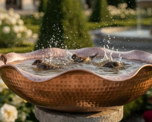 Bain d'oiseaux artisanal pour hôtel et restaurant, design élégant, mangeoire à oiseaux, accessoires de jardin, design unique. - Product Image 4