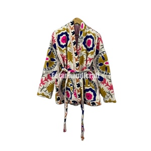 Venta al por mayor de algodón uzbeko Suzani abrigo con cinturón hecho a mano Chaqueta corta Unisex bordado abrigo estilo Kimono chaqueta en forro lateral - Product Image 1