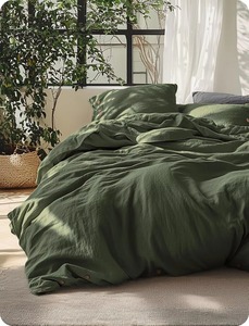 Ensemble de couette en lin vert quatre pièces avec taies d'oreiller, literie tissée unie pour chambre à coucher - Product Image 1