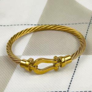 กำไลข้อมือสแตนเลสแฟชั่นทันสมัย - ของขวัญสำหรับผู้หญิงในงานปาร์ตี้หรืองานแต่งงาน - Product Image 2