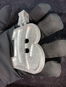 Pendentif personnalisé en argent 925 et moissanite pour homme, lettres serties de pavés, initiales personnalisées, bijou de luxe, cadeau - Product Image 2