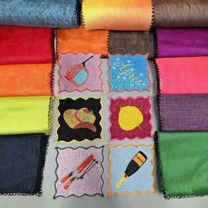 Serviettes de cocktail brodées de produits chauds frais du Vietnam pour les fêtes - Product Image 6