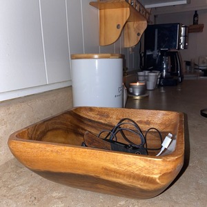 Bol en bois sculpté à la main, bol en bois classique pour la maison, la salle à manger et le service - Product Image 3