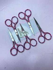 Tijeras de Uñas de Acero Inoxidable con Punta Curva Premium y Cuchilla Afilada para el Cuidado de las Cutículas, Diseño de Orificio Cuadrado, Herramienta de Belleza Duradera - Product Image 3