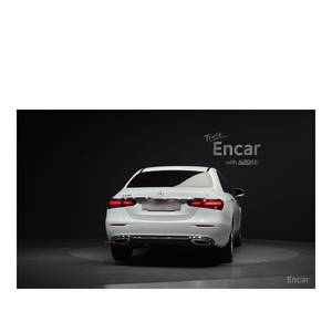 Mercedes-Benz Clase E E250 Exclusive 2023, 12,584 km, Caja de Cambios Automática, Cámara Trasera, Asientos de Cuero, Volante a la Izquierda - Product Image 4