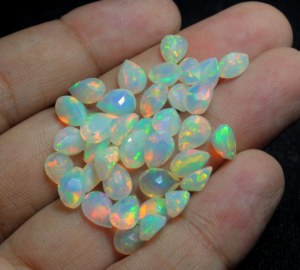 Opale naturelle d'Éthiopie Welo, taille poire, facettée, pierre précieuse en vrac pour la fabrication de bijoux, taille calibrée - Product Image 3