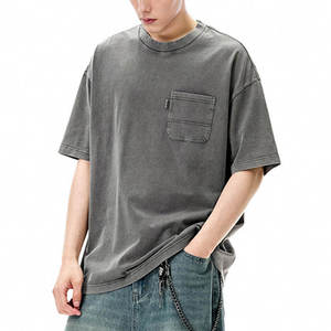 เสื้อยืดโออีเอ็ม โอดีเอ็ม ทรงโอเวอร์ไซส์ ผ้าคอตตอน 100% หนานุ่ม ซักฟอกแบบแอซิดวอช มีกระเป๋าหน้า ดีไซน์วินเทจ ทำสีซีดแบบดิสเทรส  รับผลิตตามแบบ - Product Image 6