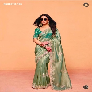 Sari-Blouse en mousseline de soie à motifs festonnés, orné de broderies multi-sequins et de fils Butta et de bordures, pour usage occasionnel - Exportateur indien - Product Image 1