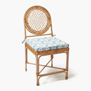 Chaise de salle à manger en rotin artisanal, best-seller, avec dossier en treillis rond et médaillon, pour la maison, l'hôtel, le restaurant, le café, la décoration de salle à manger - Product Image 1