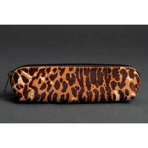 Estuche organizador de bolígrafos de cuero multifunción personalizado hecho a mano LW Estuche de lápices de regalo con estampado de leopardo Estuche de lápices personalizado - Product Image 1