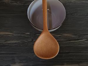 MN EXPORTS Cuchara de Cocina Clásica de Madera Maciza, Utensilio de Cocina de Madera Natural Hecho a Mano, Herramienta para Remover, Servir y Mezclar, Duradero y Ecológico - Product Image 4