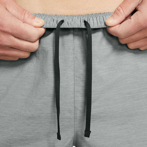 กางเกงวิ่งออกกำลังกายกลางแจ้ง ผ้าโพลีเอสเตอร์/ผ้าฝ้าย แห้งเร็ว ระบายอากาศดี มีโลโก้ด้านหน้า กางเกงลำลองสำหรับผู้ชาย ใส่เล่นกีฬาหรือใส่ลำลองในฤดูร้อน สีพื้น - Product Image 3