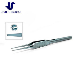 Pinces de suture microchirurgicales D&K Castroviejo de 4 1/2 pouces, tiges droites en titane, 0,12 mm, 1x2 dents, plateformes de ligature de 6,0 mm - Product Image 4