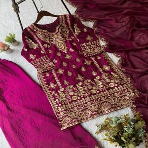 VASTRA COTTAGE Conjunto Étnico para Mujer, Kurti Festivo con Bordado de Lentejuelas, Palazzo y Dupatta, Completamente Cosido - Product Image 4