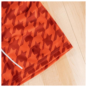 กางเกงขาสั้นออกกำลังกายลายพรางสำหรับผู้ชาย แบบซับลิเมชั่น สกรีนโลโก้ได้ ผ้าฝ้ายเนื้อหนา กางเกงวิ่งรัดเชือก ชุดกีฬาฟิตเนส รับผลิตแบบ OEM - Product Image 3