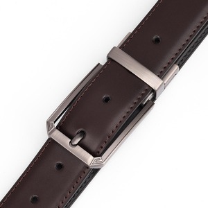 Ceinture en cuir formelle pour homme, bleu marine uni, en cuir de vachette, avec boucle à ardillon, pour tenue de travail - Product Image 5