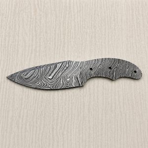 Cuchilla en Blanco Hecha a Mano Personalizada para Cuchillo de Caza Skinner, Hoja Recta con Punta Caída, Acero de Damasco de Grado Industrial, 8 Pulgadas de Largo - Product Image 5