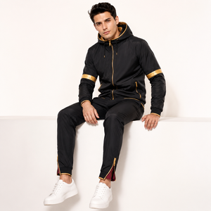 Conjunto de Chaqueta Cortavientos con Capucha, Diseño de Paneles con Mangas Raglán, Combinación de Colores Personalizada, Corte Regular, Cierre con Cordón, Poliéster Ligero - Product Image 4
