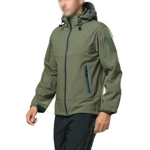 Veste softshell pour homme personnalisée, légère, respirante, coupe-vent, avec fermeture éclair, motif imprimé, imperméable, pour la montagne et les activités de plein air - Product Image 6