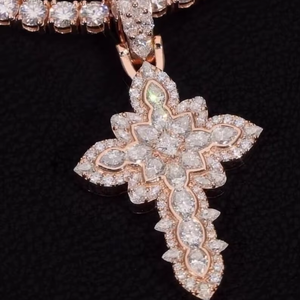 Pendentif Croix en Argent 925 et Moissanite pour Femme, Collier Chrétien de Luxe Micro-Pavé, Breloque - Product Image 2