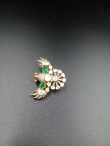 Animal Shape <b>Gold</b> Plated Brooch with Moissanite and Green Stones for Women Wedding Unisex Party Jewelry Accessory - Product Image 4