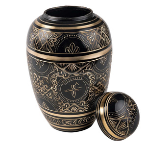 Urne de cendres humaines de crémation adulte en laiton vintage intemporel pour le stockage commémoratif familial avec finition polie robuste - Product Image 5