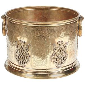 Spacious Iron Planter Traditional Design Hand Carved Finish Durable for Growing Herbs and Flowers in Attractive Style - Product Image 4