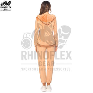 Ensemble de survêtement deux pièces en velours brodé pour femme, coupe ajustée, style streetwear, décontracté, pour l'entraînement et la détente, couleur unie - Product Image 5