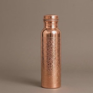 Botella de Agua de Cobre con Acabado Martillado, Diseño Minimalista Portátil para Viajes - Product Image 5