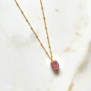 Pendentif carré en rhodochrosite, plaqué or 24 carats, chaîne en argent sterling, pierre rose, bijoux pour femmes, fabrication artisanale, qualité supérieure - Product Image 5