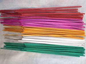 Varillas de Incienso Ecológicas Coloridas con Núcleo de Bambú Natural, Aroma Duradero para Adoración y Relajación - Product Image 6