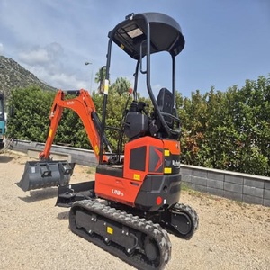 Mini-excavatrice sur chenilles Kubota U18-5 conçue pour des travaux de terrassement précis, d'aménagement paysager, d'utilité publique, de construction et de travaux sur chantier. - Product Image 4