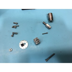 NUEVO SOPORTE DE ESPEJO FOCUS 9810, ESTABILIDAD, DE PRIMERA CALIDAD - Equipo y piezas de semiconductores de confianza de renombre global - Product Image 5