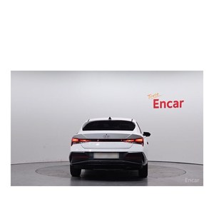 Hyundai Avante Moderne 2025 avec 3 769 km, conduite à gauche, sièges en cuir, caméra de recul - Product Image 4