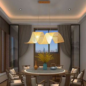 Lámpara Colgante de Bambú Contemporánea Diseñada para Resaltar la Textura Natural del Bambú Mientras Brinda una Iluminación Suave al Techo - Product Image 2