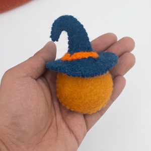 Set de Regalo de Decoración Rústica de Halloween: Calabaza de Fieltro y Lana con Sombrero de Bruja, Adorno Espeluznante y Adorable para Adultos, Venta al por Mayor - Product Image 3