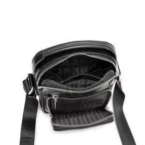 Sac banane en cuir à fermeture éclair avec compartiments faciles d'accès et ajustement sécurisé, sac de taille réglable pour la course, les voyages et l'usage quotidien - Product Image 4