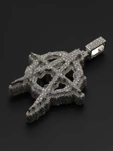 Pendentif Symbole Anarchie Iced Out, Cercle de Diamants de Laboratoire, Breloque Mascotte, Or 10K Véritable, Argent, 2,5 Pouces, Modélisation Volumétrique, Style Hip-Hop - Product Image 3