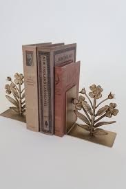 Sujetalibros Decorativos Modernos de Aluminio con Diseño Floral Dorado para Estanterías, Hogar, Oficina y Mesa - Product Image 5