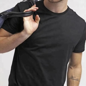 T-shirt personnalisé ajusté, col rond noir tendance, coupe slim, 100 % coton Pima, t-shirt vierge - Product Image 2