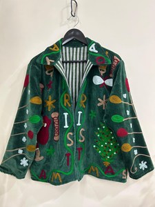 เสื้อแจ็คเก็ตสไตล์วินเทจสีเขียวกำมะหยี่ปักลายซูซานีสำหรับคริสต์มาสทรงโอเวอร์ไซส์ เสื้อโค้ทปักลายสำหรับเทศกาลวันหยุด เสื้อเบลเซอร์ประดับด้วยเส้นดิ้นสำหรับฤดูหนาว - Product Image 3