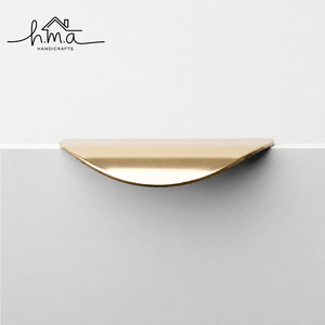 Poignée de tirage demi-lune en laiton, large et incurvée, pour tiroir de meuble, quincaillerie de cuisine, accessoire décoratif minimaliste et moderne - Product Image 1