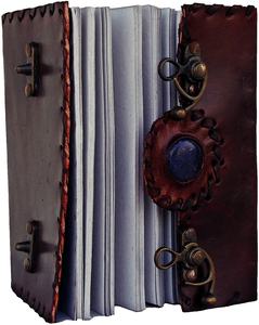 Journal en cuir noir gaufré fait main - Grimoire antique à double fermoir avec 100 feuilles et papier à bords festonnés vintage - Cadeau - Product Image 3