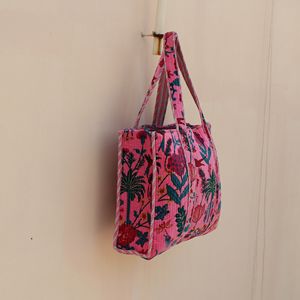 Sac fourre-tout en velours de coton imprimé avec double poignée, motif floral matelassé, fermeture ouverte et à glissière, pour les voyages et l'usage quotidien - Product Image 4