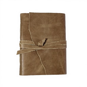 Carnet de voyage en cuir personnalisable de style bohème vintage, fait main, avec papier en coton et reliure cousue, pour étudiants et écrivains - Product Image 1