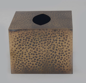 Porte-boîte à mouchoirs créatif en aluminium martelé doré de forme carrée, style classique et écologique, pour la maison et la restauration - Product Image 3